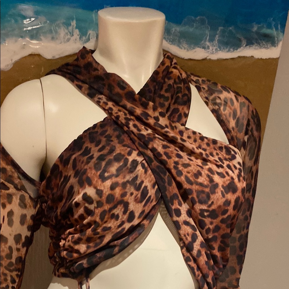 Fashion Nova Leopard Print Top